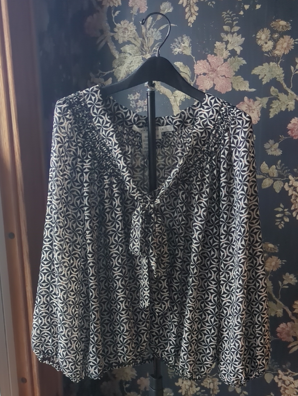 Max Studio Black and White Geometric Tie-Neck Top Size M